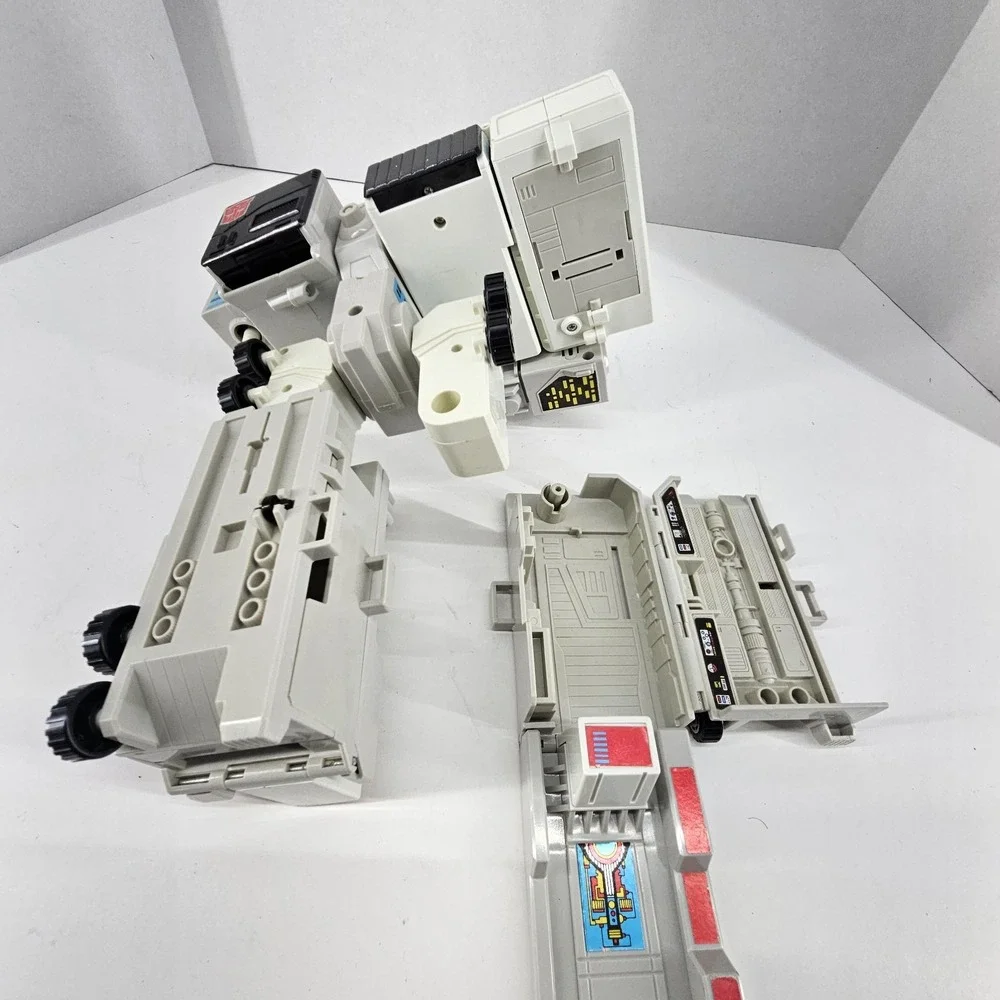 Vintage‎ Metroplex 1985 G1 Transformers Hasbro  - Incomplete